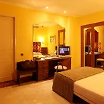 Nouvel Hotel